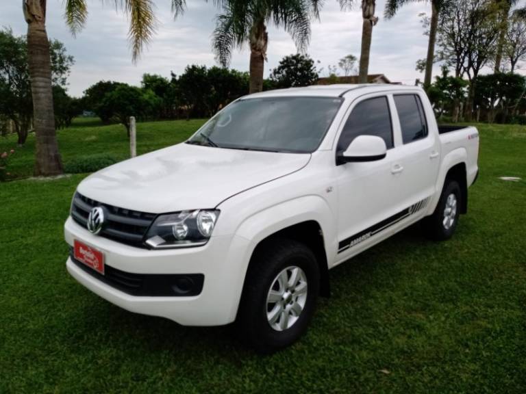 VOLKSWAGEN - AMAROK - 2013/2014 - Branca - R$ 86.000,00