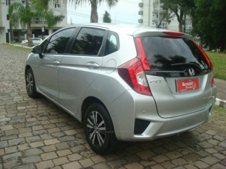 HONDA - FIT - 2014/2015 - Prata - R$ 49.000,00