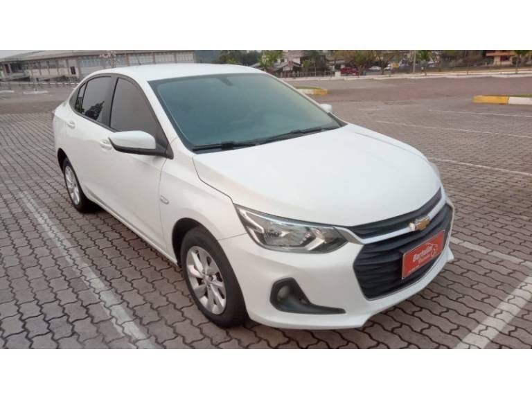 CHEVROLET - ONIX - 2021/2022 - Branca - R$ 76.000,00