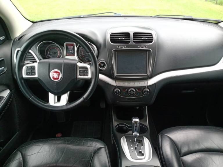 FIAT - FREEMONT - 2013/2014 - Branca - R$ 59.000,00