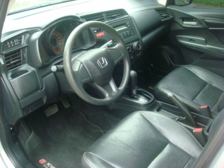 HONDA - FIT - 2014/2015 - Prata - R$ 49.000,00