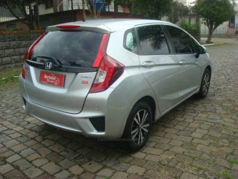 HONDA - FIT - 2014/2015 - Prata - R$ 49.000,00