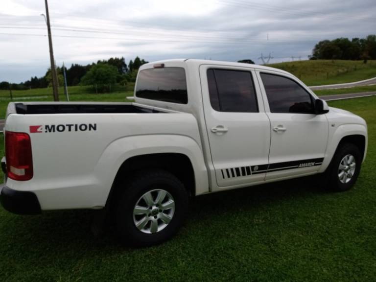 VOLKSWAGEN - AMAROK - 2013/2014 - Branca - R$ 86.000,00